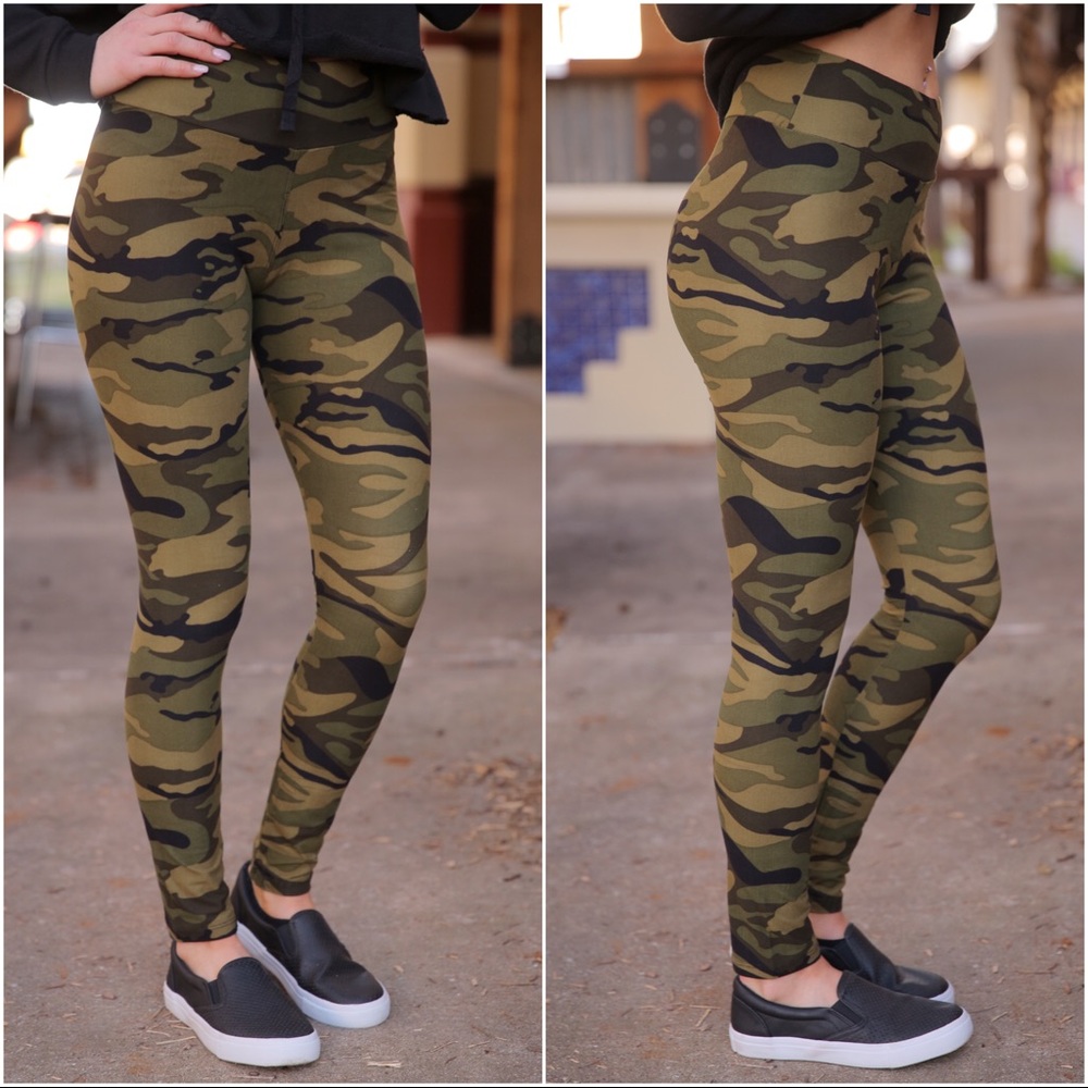 ✨LAST ONE✨Yoga waist Camo leggings - Picture 3 of 4